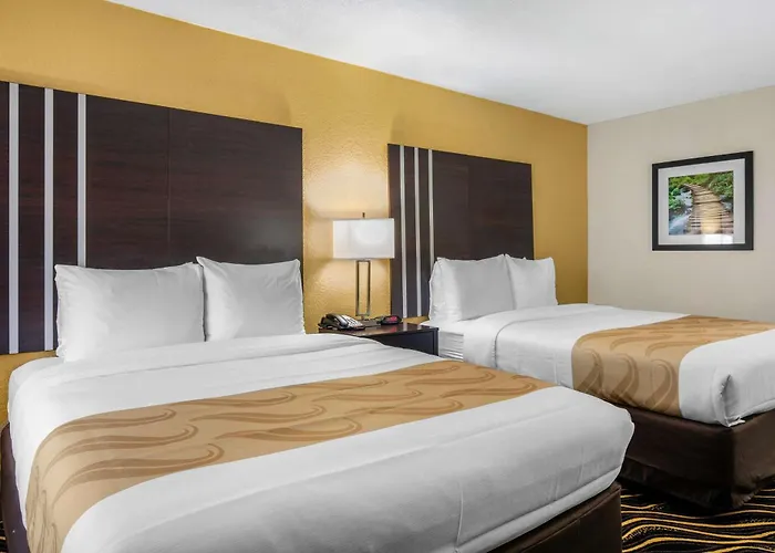 Inn Quality West Worth 4*
