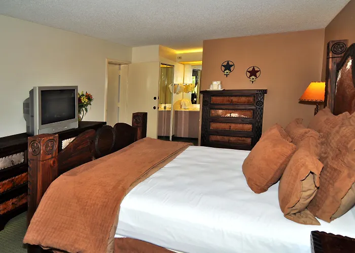 Inn Quality West Worth 4*