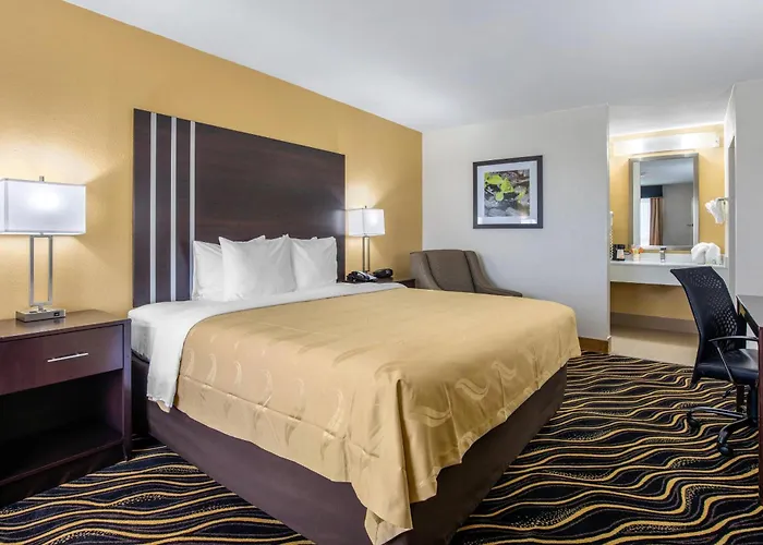 Quality West Worth Inn 4*