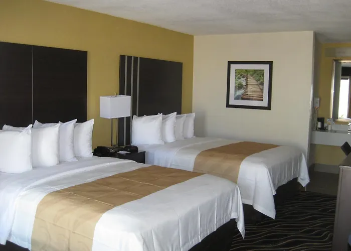 Inn Quality West Worth 4*