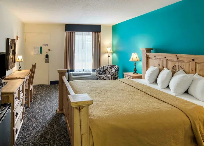 Quality West Worth Inn 4*